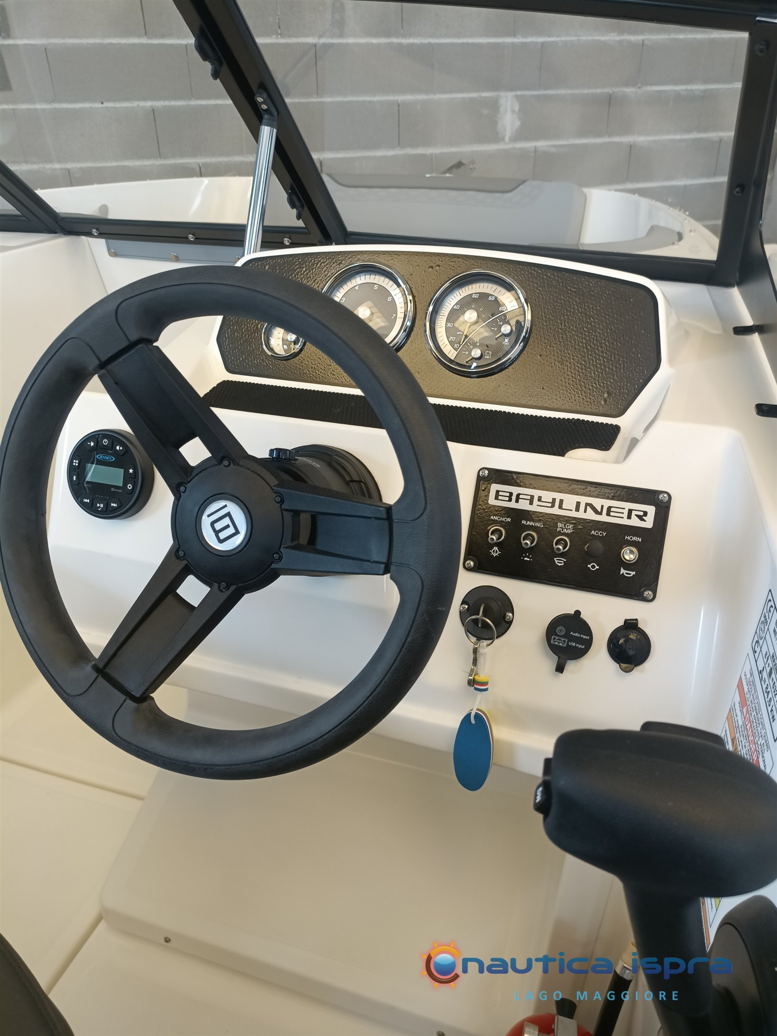 Bayliner_M19 (6)