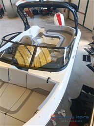 V20_BAYLINER2