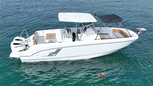 beneteau_flyer_9_spacedeck_honda_250_barchebellandi_lagodigarda_11