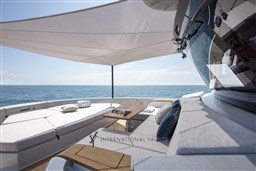 13_BMF6097 bow lounge