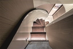 G27METRI Stairs to Lowerdeck