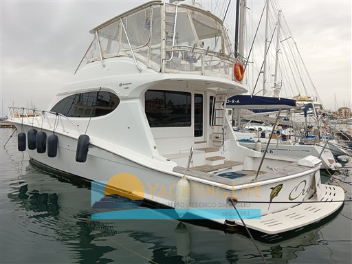 Hatteras 64 Convertible