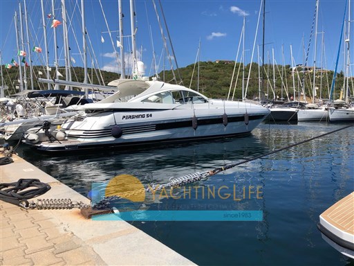 Pershing 54'