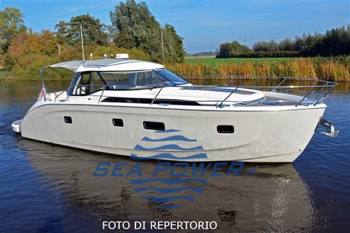 Bavaria Deep Blue 46