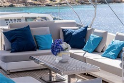 Sanlorenzo SL 82 - FLybridge