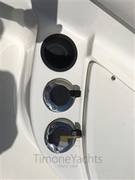 Boston Whaler 320 Outrage