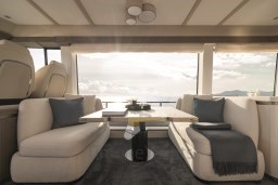 AZIMUT MAGELLANO 60 INTERNI SALONE