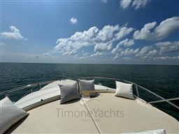 Aicon 56 Flybridge - Sunpad