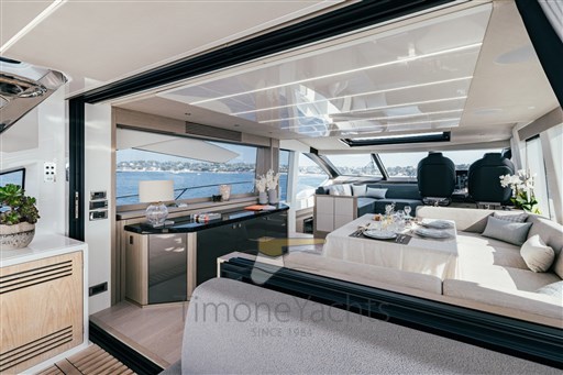 80 Sunseeker_Salon.jpg