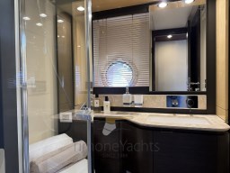 Azimut 66 Fly