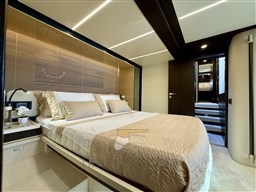 Azimut 66 Fly