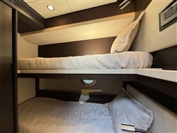 Azimut 66 Fly