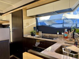 Azimut 66 Fly