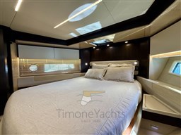 Azimut 66 Fly