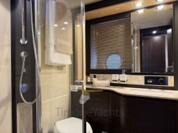 Azimut 66 Fly