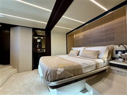 Azimut 66 Fly