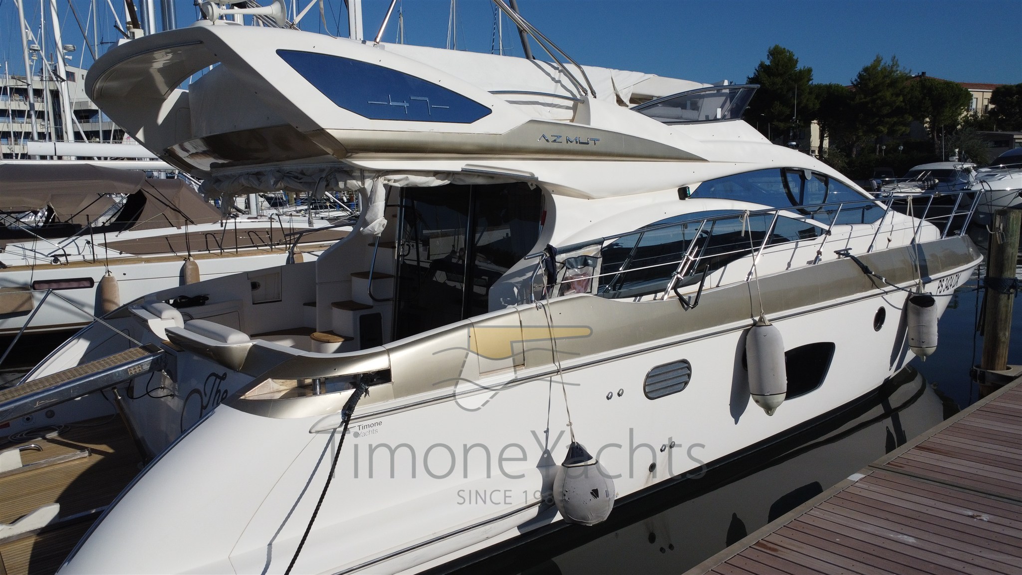 Azimut 47 Fly