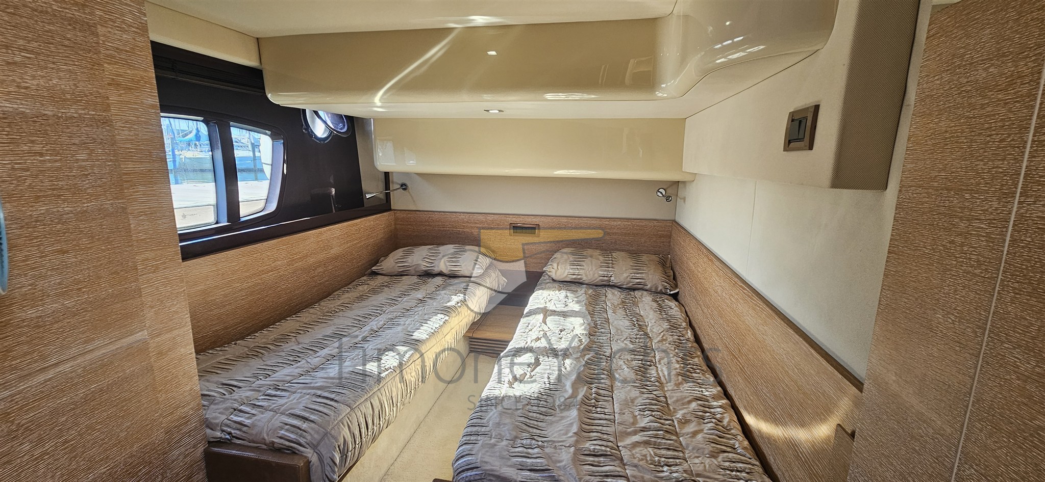 Azimut 47 Fly