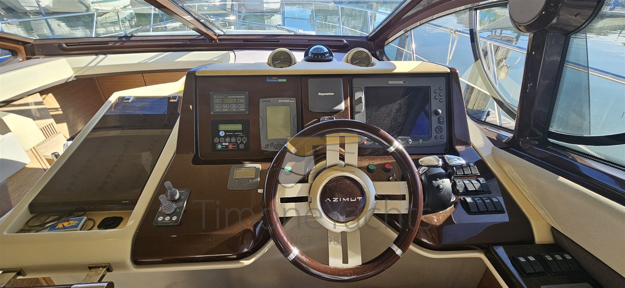 Azimut 47 Fly