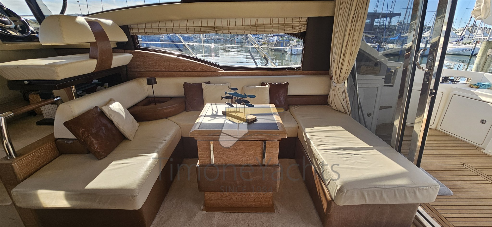 Azimut 47 Fly