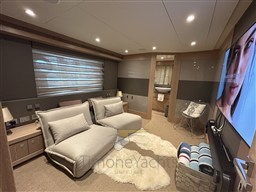 Custom Line Navetta 26 (2012) Timone Yachts