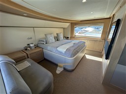 Custom Line Navetta 26 (2012) Timone Yachts