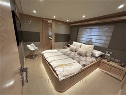 Custom Line Navetta 26 (2012) Timone Yachts