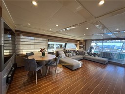 Custom Line Navetta 26 (2012) Timone Yachts