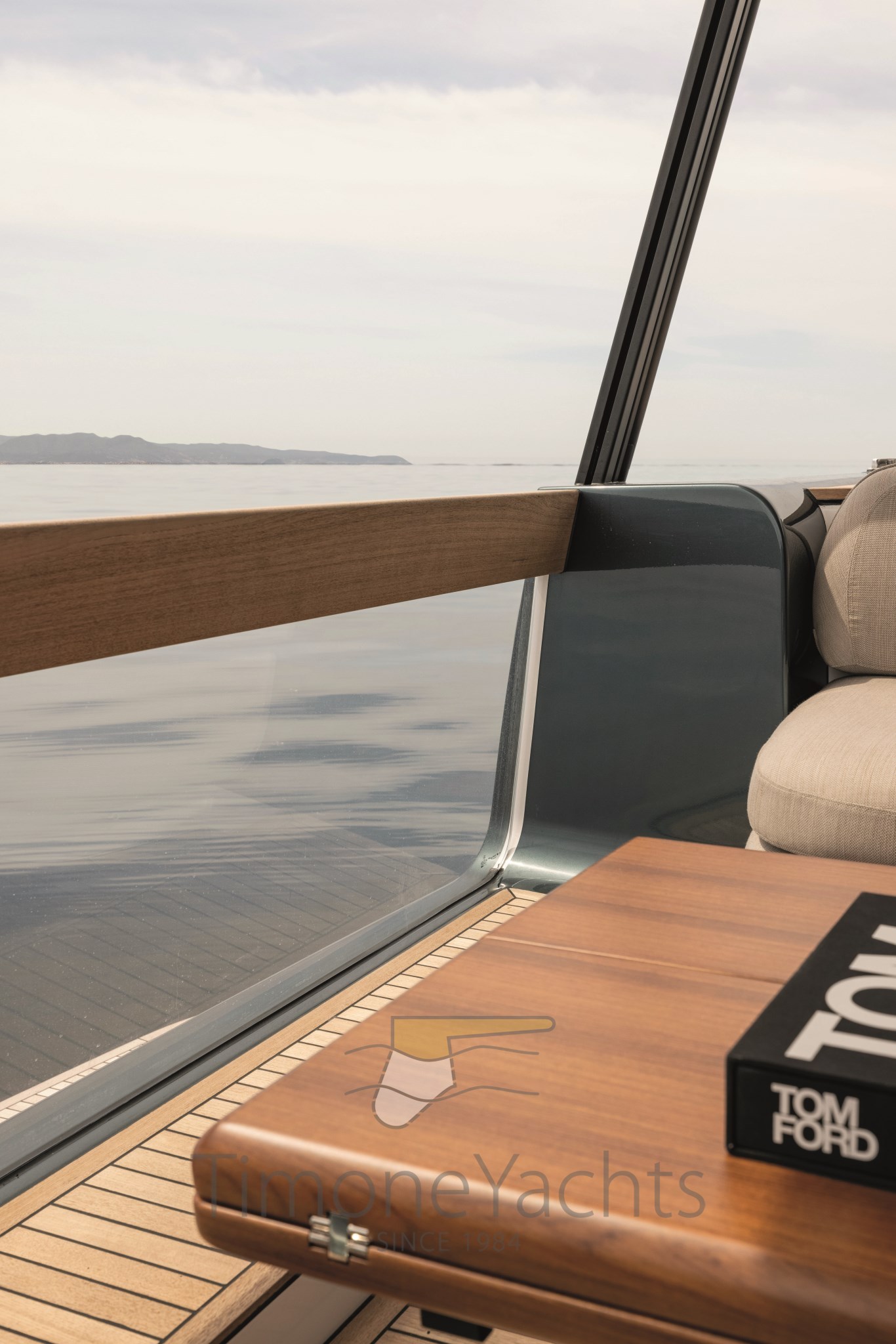 AZIMUT MAGELLANO 60 ESTERNI POZZETTO