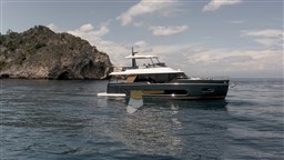 AZIMUT MAGELLANO 60 ESTERNI