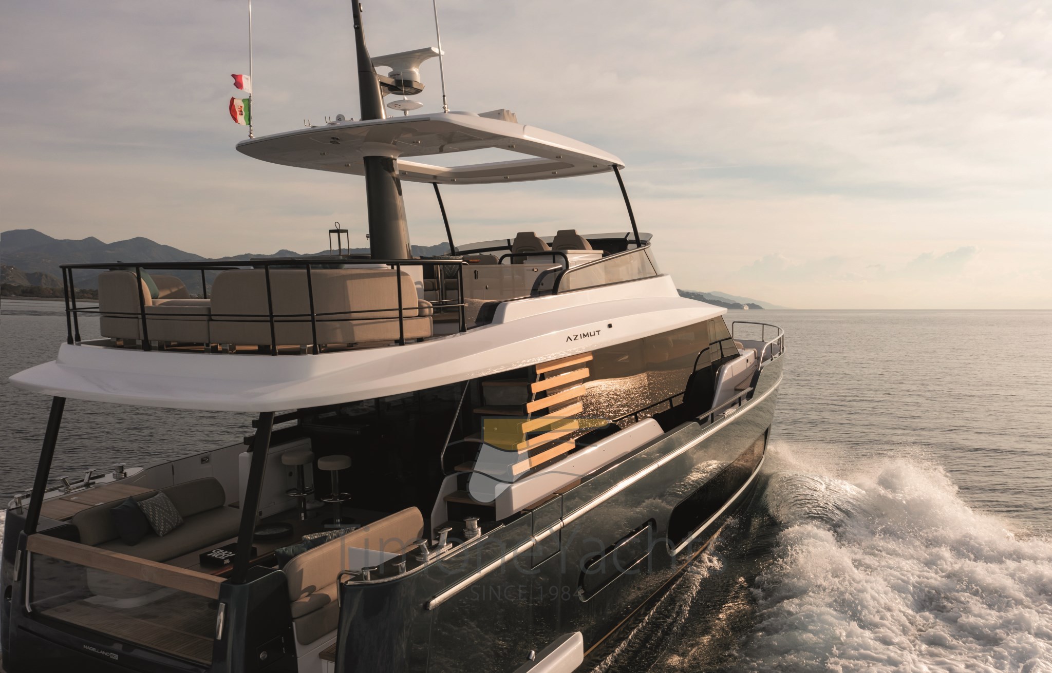 AZIMUT MAGELLANO 60 ESTERNI