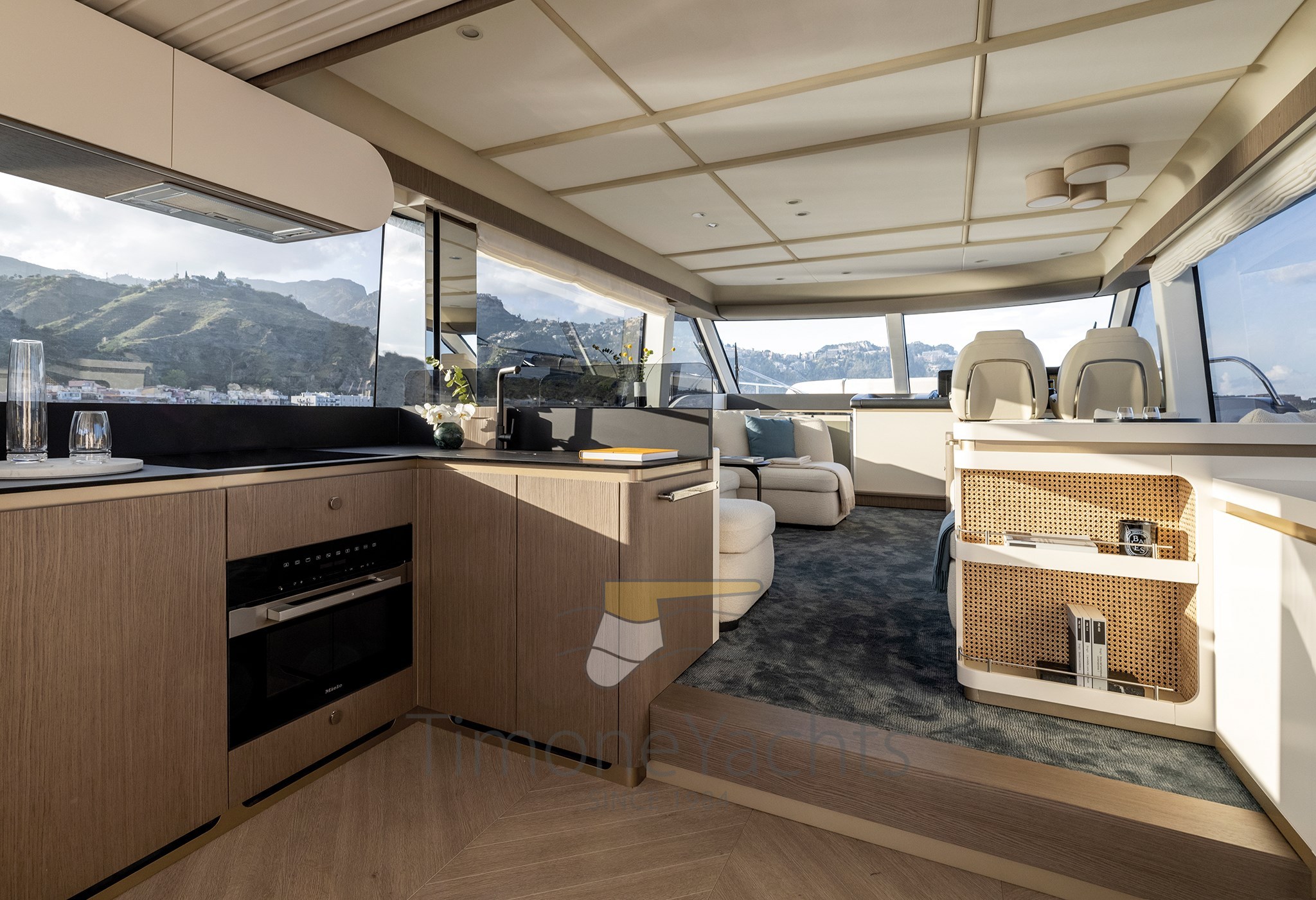 AZIMUT MAGELLANO 60 INTERNI CUCINA