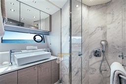 62 Sunseeker_Master Cab Bath.jpg
