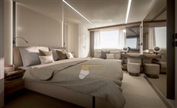 Azimut S8 Master cabin