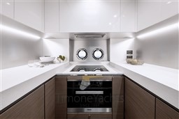 Azimut S8 Galley