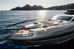 Azimut S8 Fore Lounge Area