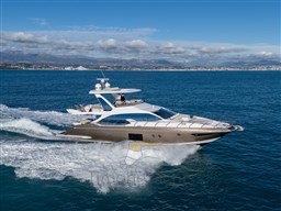 Azimut 66 Fly