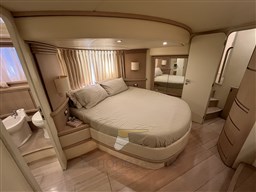 Azimut 62 fly