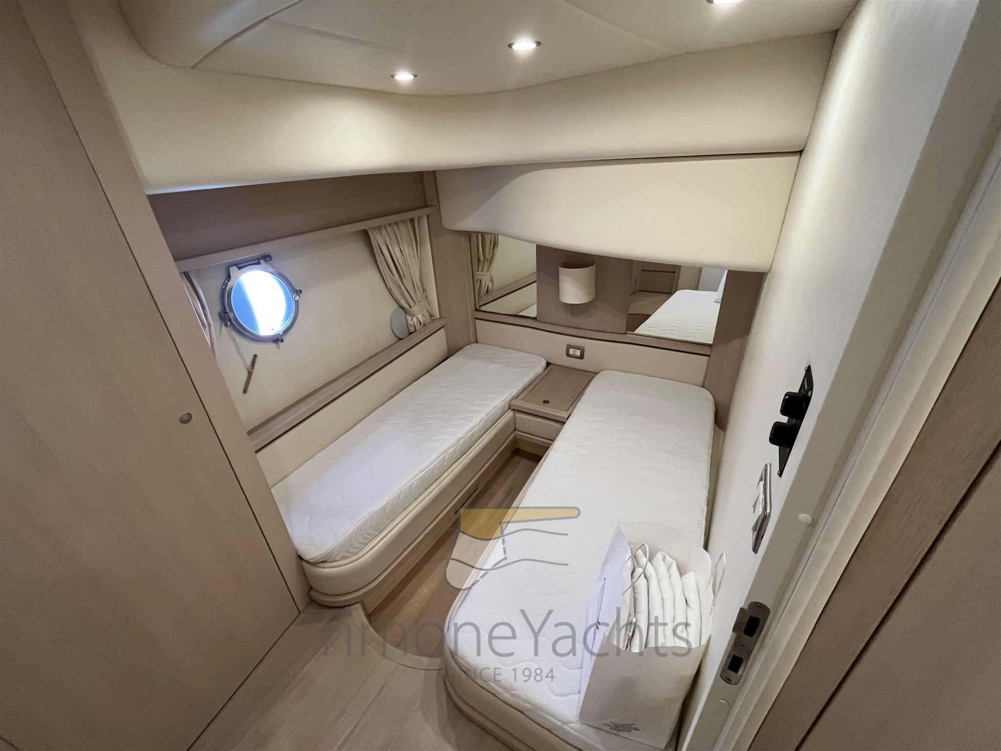 Azimut 62 fly