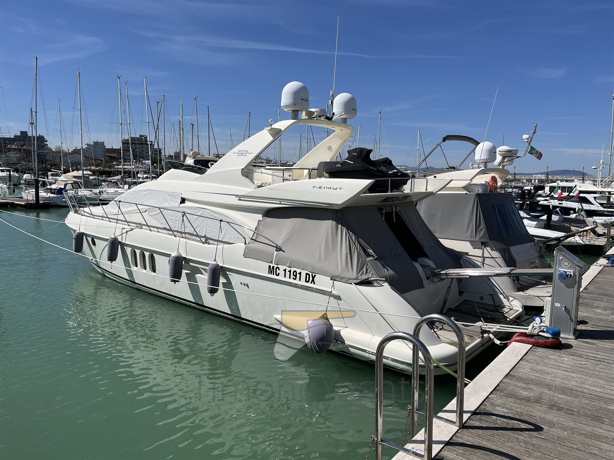 Azimut 62 fly