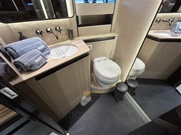 Azimut S10