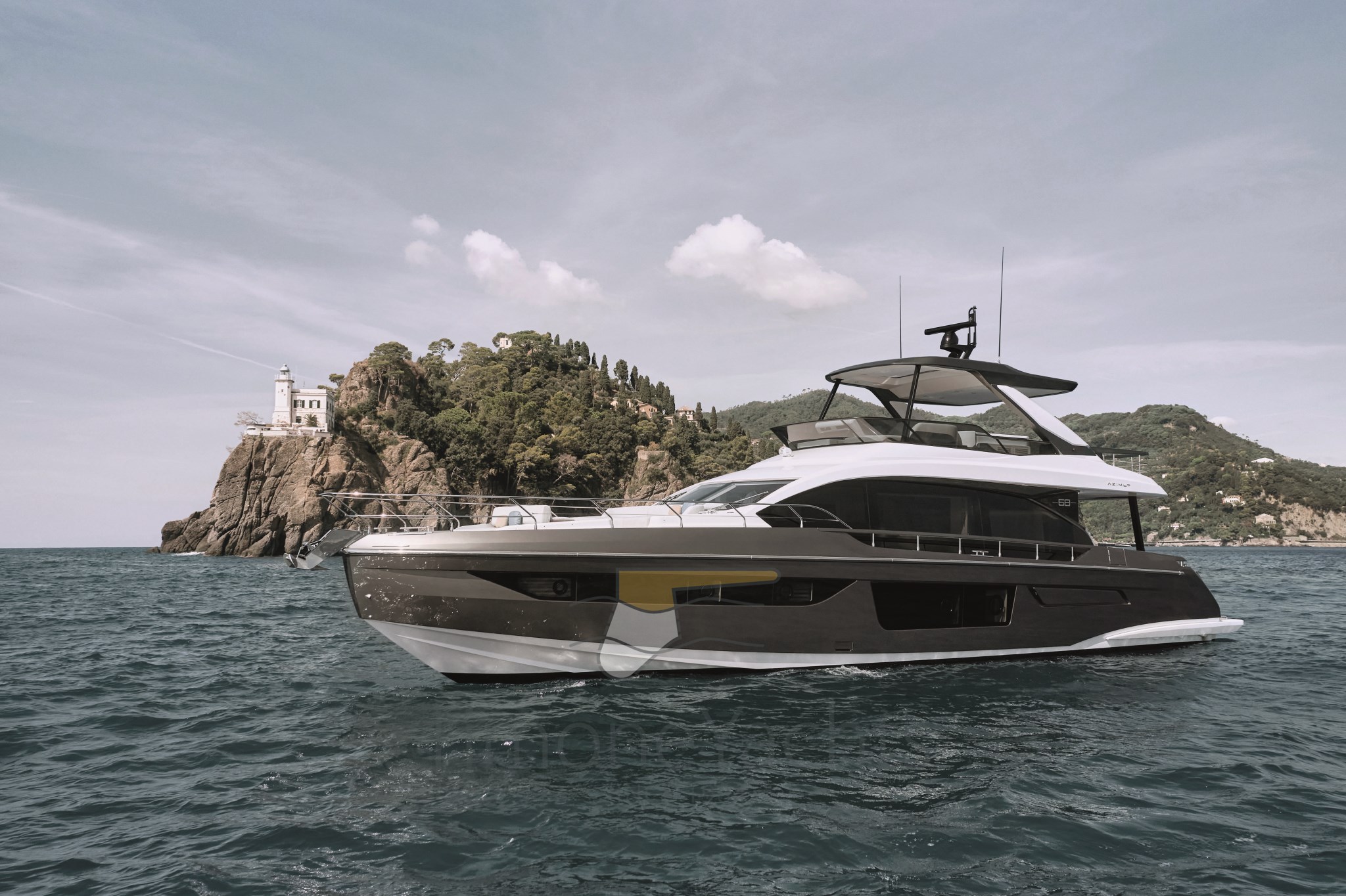 AZIMUT FLY 68 ESTERNI