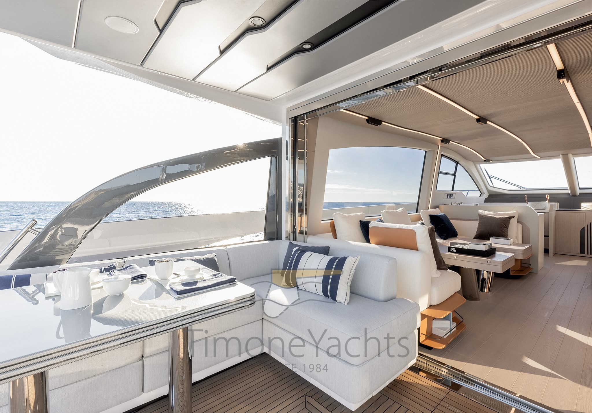 Azimut S7 Cockpit