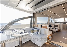 Azimut S7 Cockpit