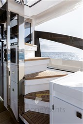 Azimut S7 Scale
