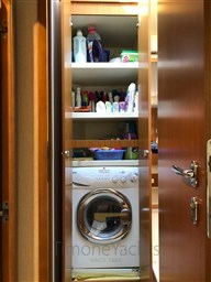 04e8d2f9-d043-46c9-b74d-93710424ae56