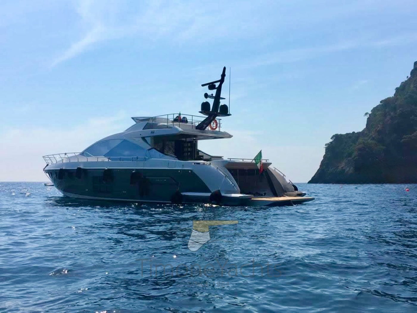 Azimut_S7_2018_003.jpeg