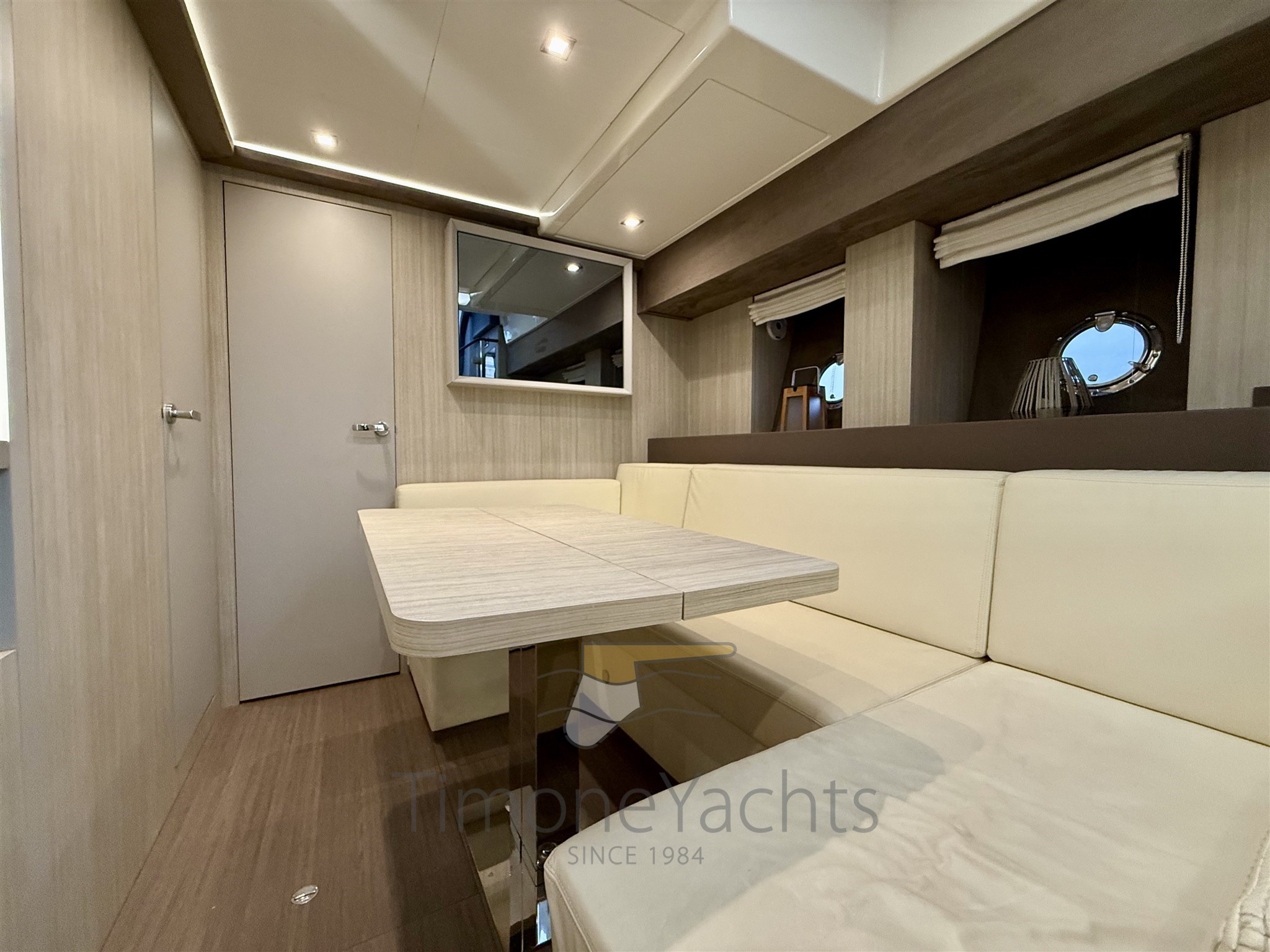 Cranchi 60 ST - Dinette