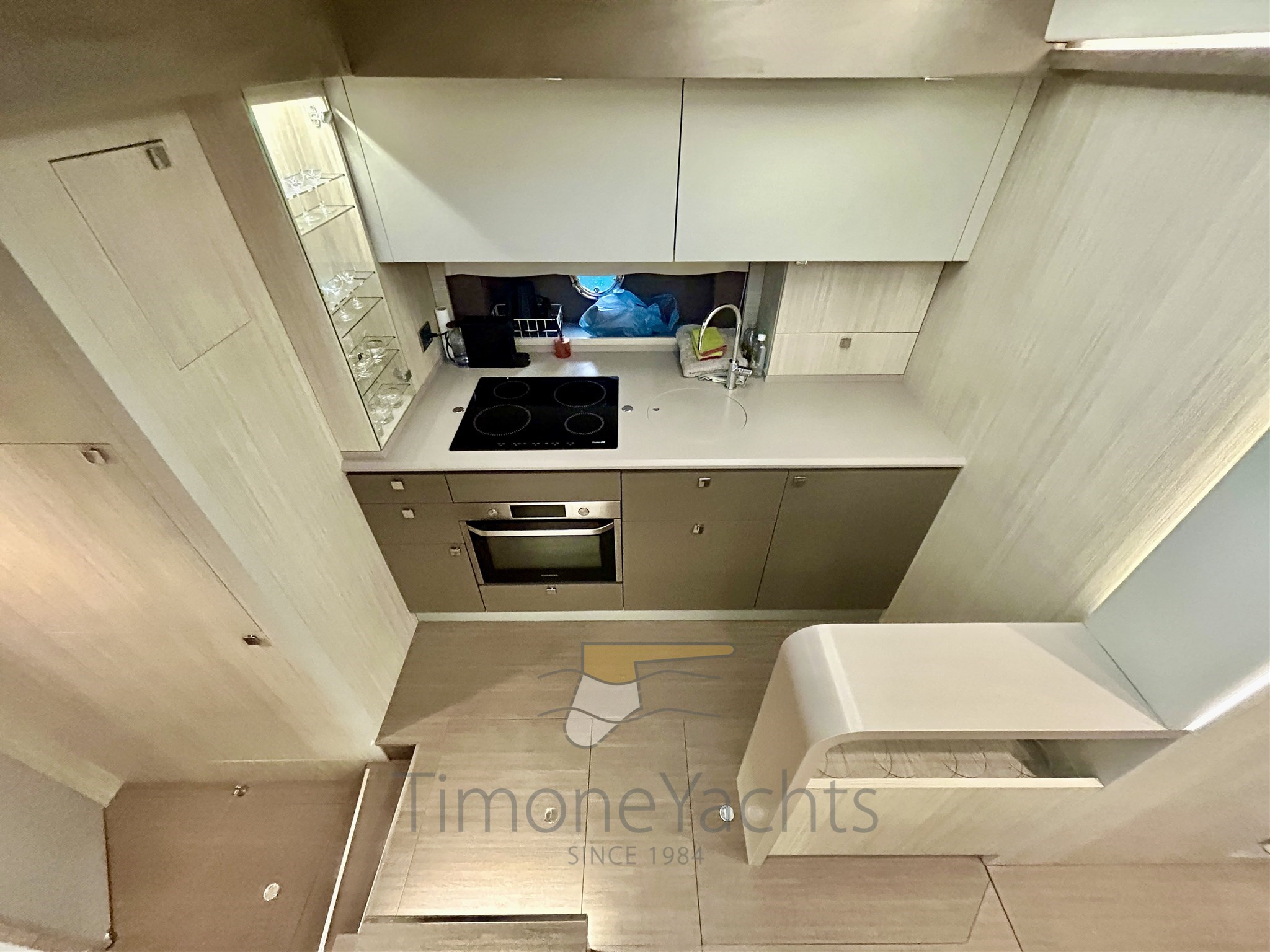 Cranchi 60 ST - Dinette