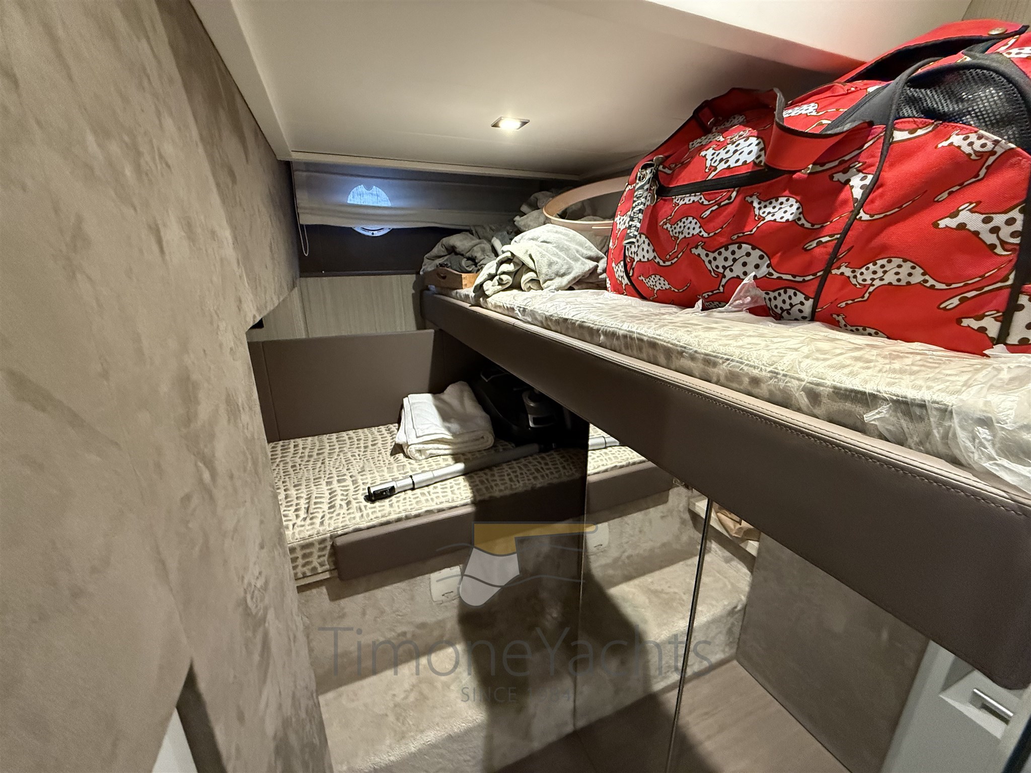 Cranchi 60 ST - Guest cabin